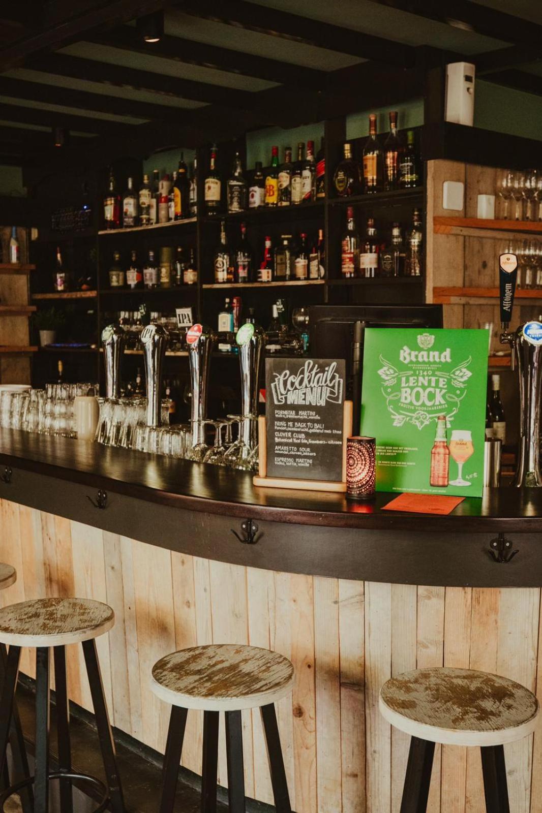 Cafe 'T Vonderke Bed & Breakfast Eindhoven Eksteriør bilde