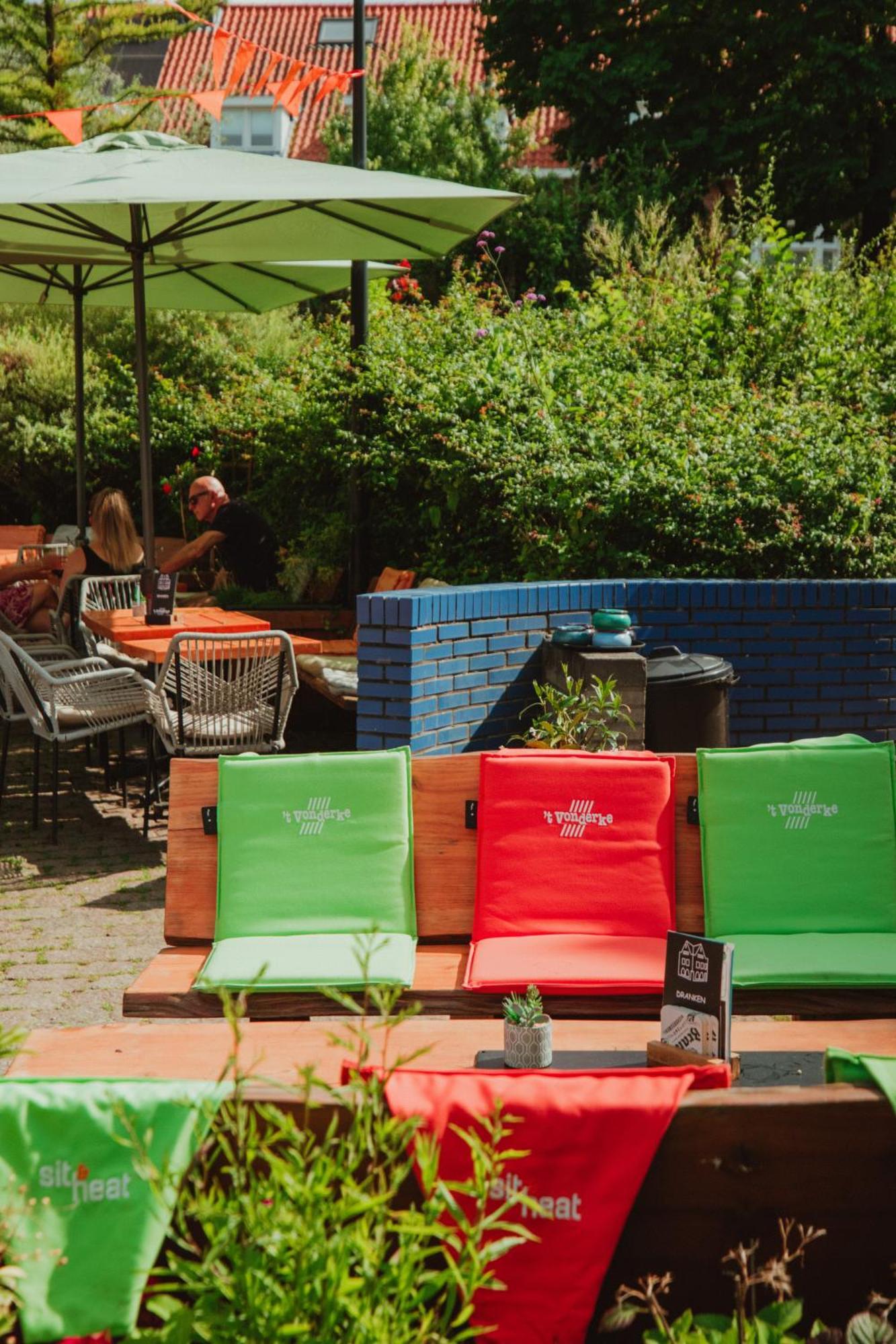 Cafe 'T Vonderke Bed & Breakfast Eindhoven Eksteriør bilde