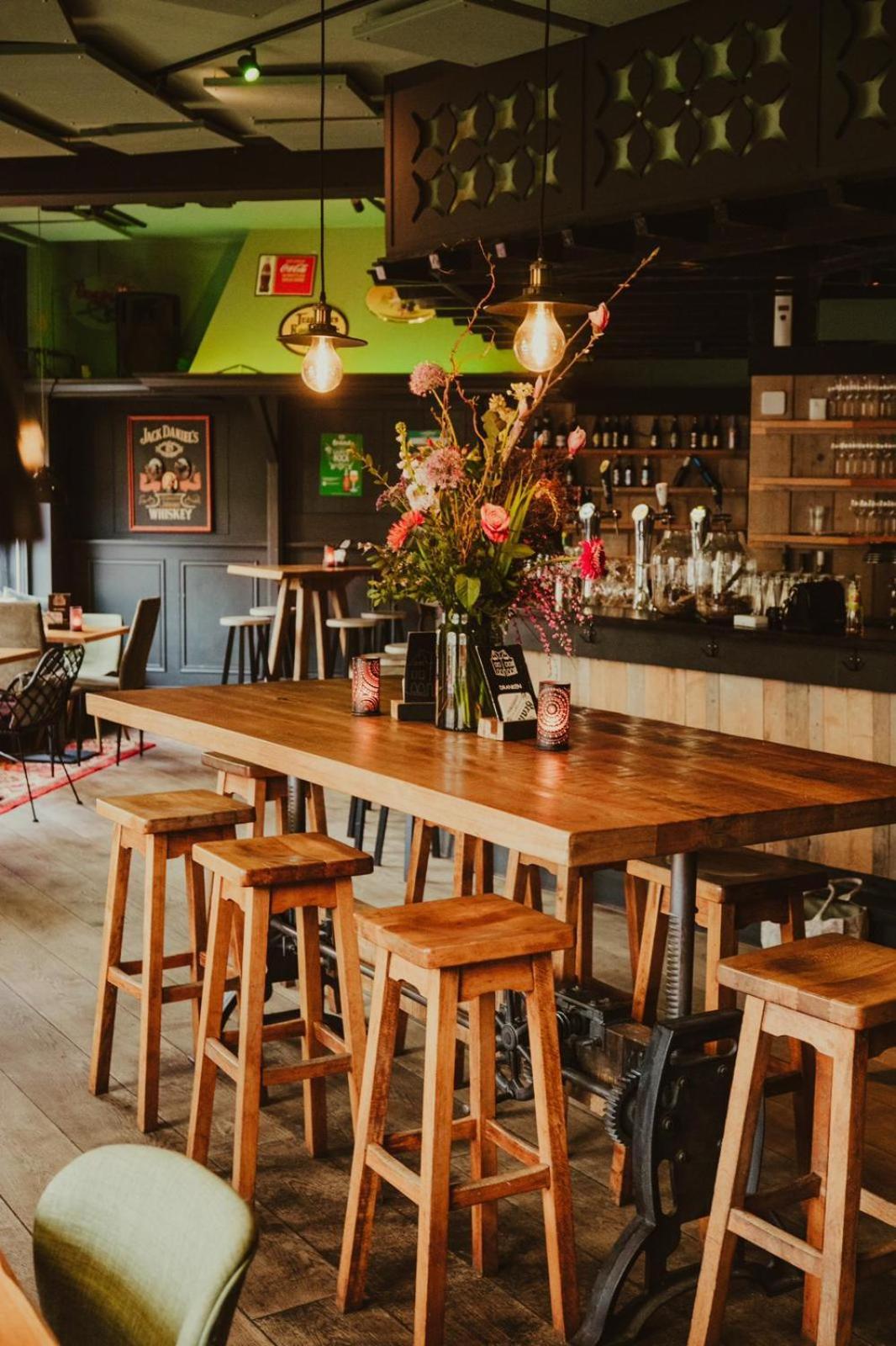 Cafe 'T Vonderke Bed & Breakfast Eindhoven Eksteriør bilde